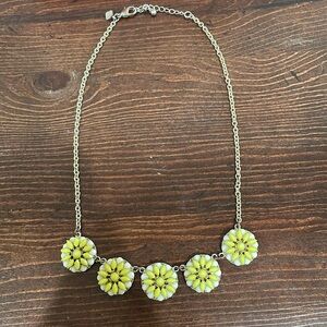 Banana Republic flower necklace